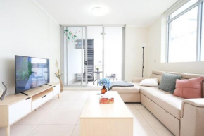 2 Bedroom Apartment in the Heart of Rhodes, Sydney